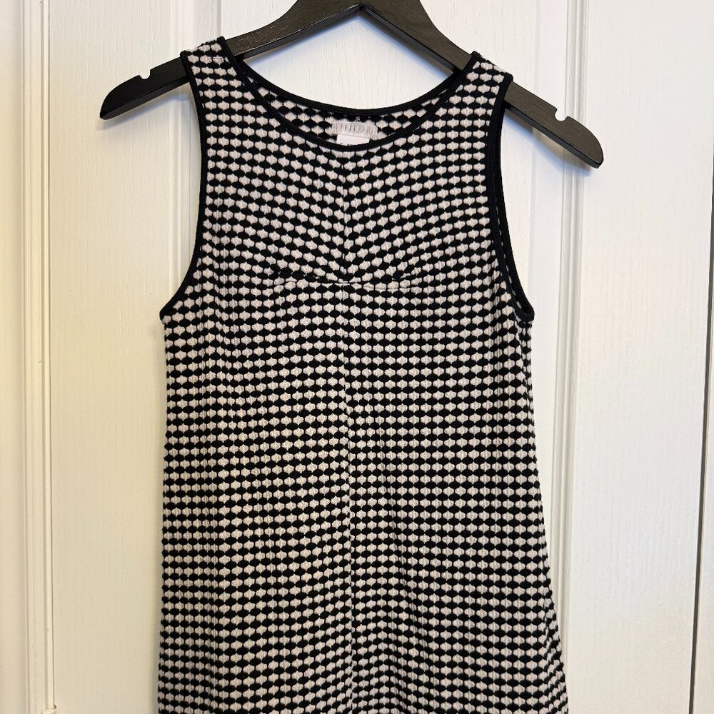 Black and White Circle Pattern Dress